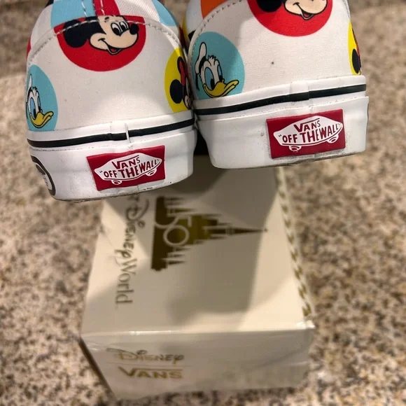 Vans x Disney collaboration Slip-On Sneakers - special limited release worn 1x - Picture 10 of 13